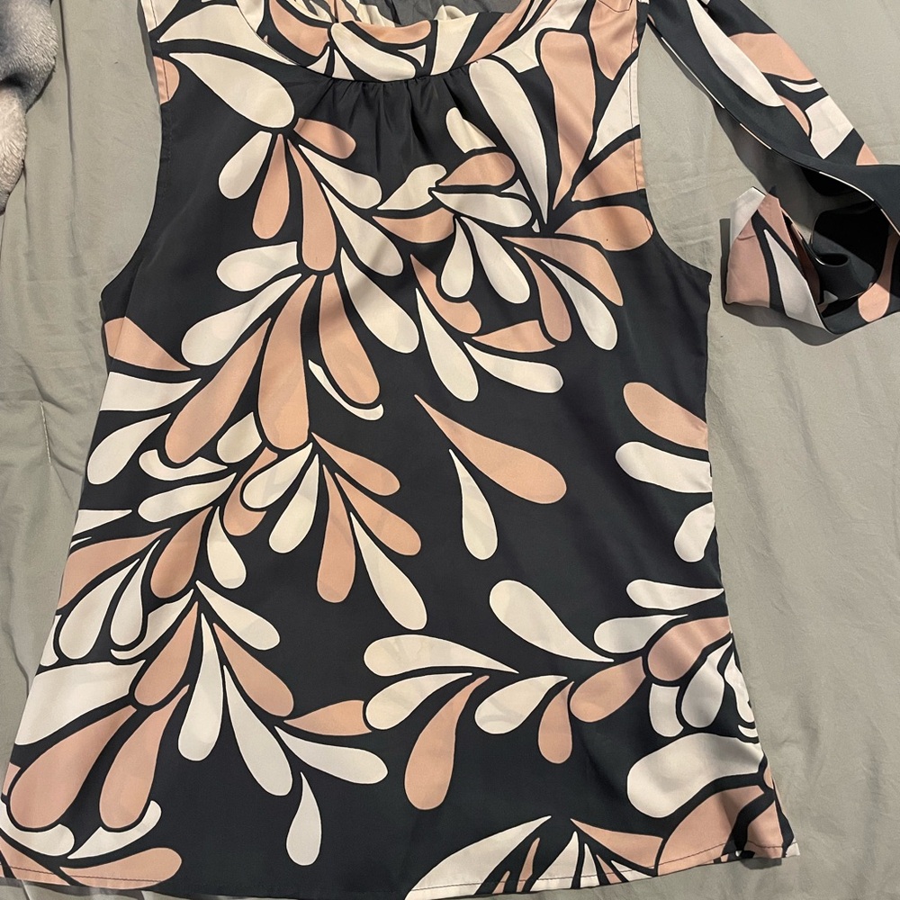 Floral Sleeveless Top - Black and Pink